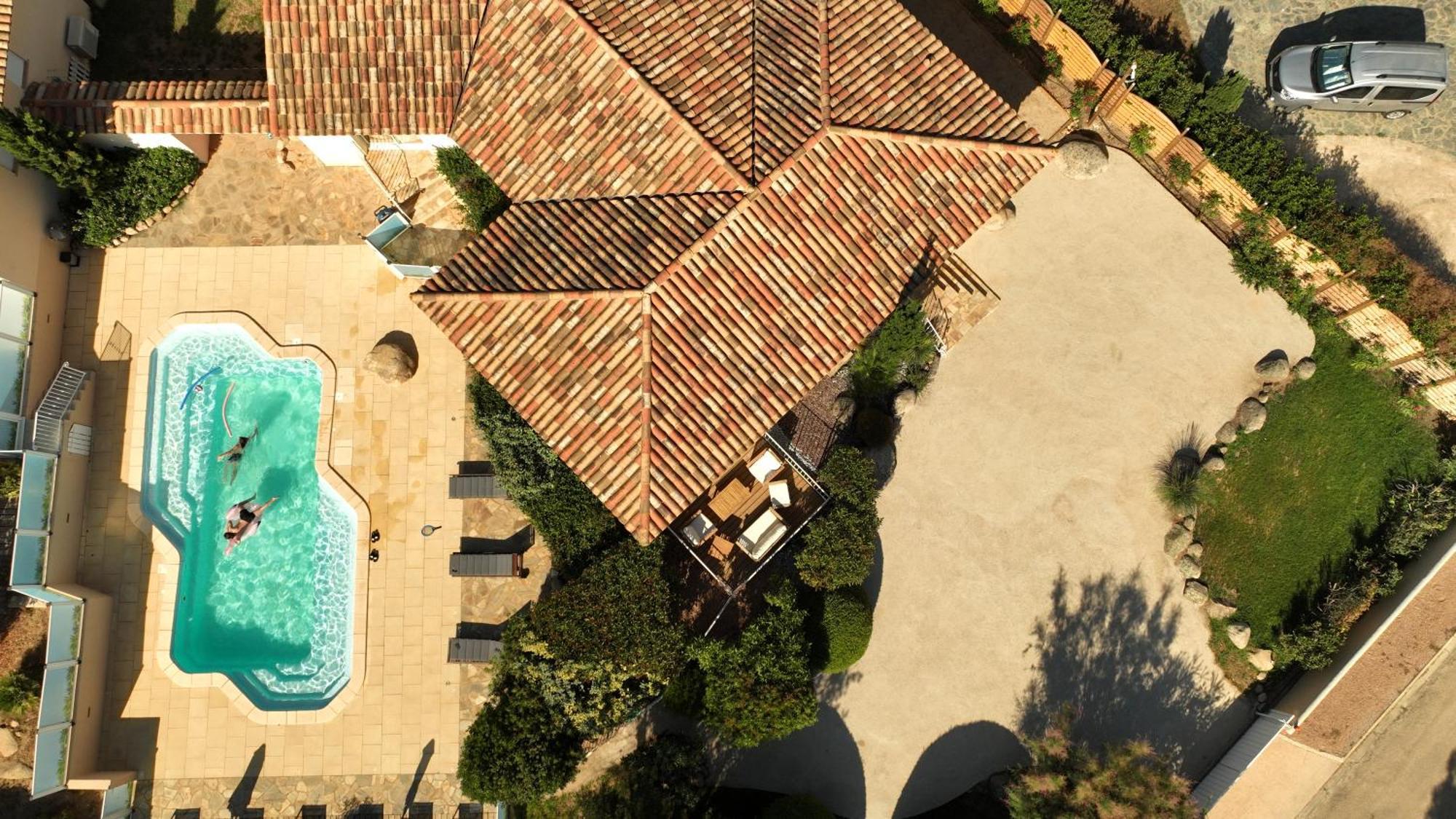 Cala Corsa - 3 Et 4 - Cala Rossa Porto-vecchio - Entierement Climatisees Avec Piscine Chauffee Partagee Et Piscines Privees - Internet Gratuit