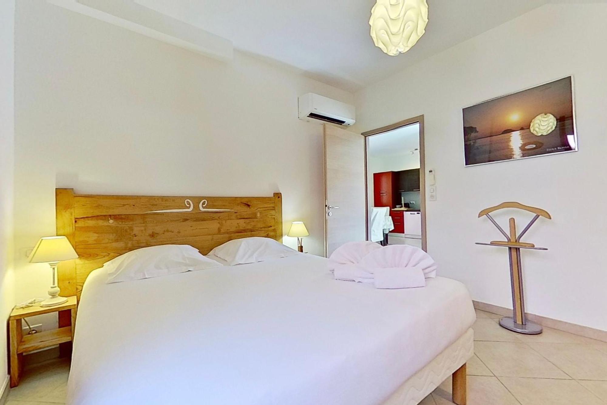 Cala Corsa - 3 Et 4 - Cala Rossa Porto-vecchio - Entierement Climatisees Avec Piscine Chauffee Partagee Et Piscines Privees - Internet Gratuit *