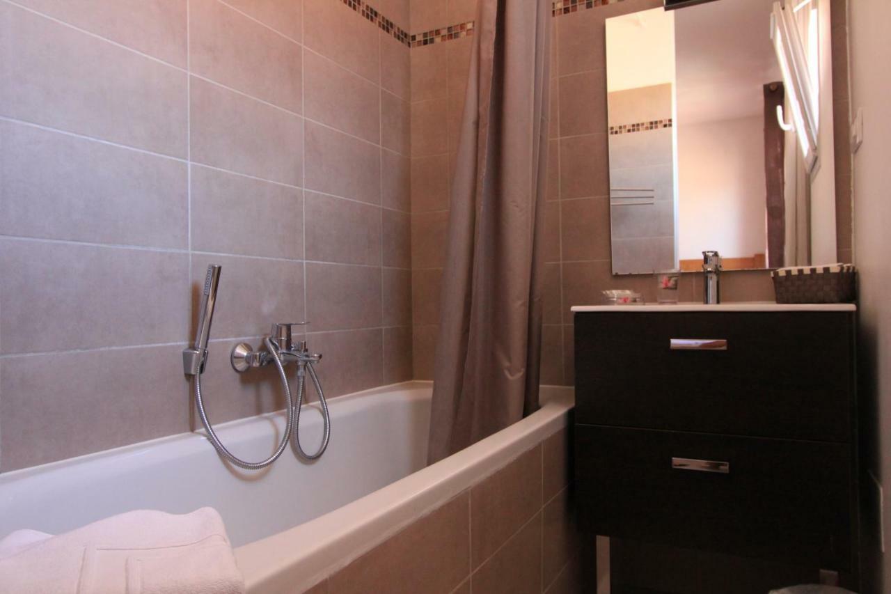 Cala Corsa - 3 Et 4 - Cala Rossa Porto-vecchio - Entierement Climatisees Avec Piscine Chauffee Partagee Et Piscines Privees - Internet Gratuit *